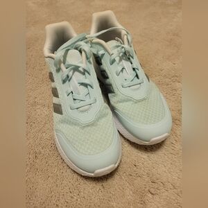 Adidas Big Kid Size 6/ Women Size 8 Light Blue Sneakers